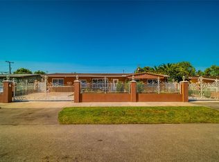 9101 SW 17th St, Miami, FL 33165