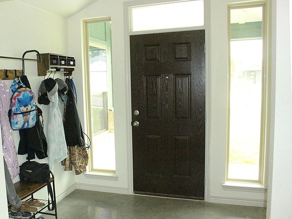 5th image of 758 Freedom Cir