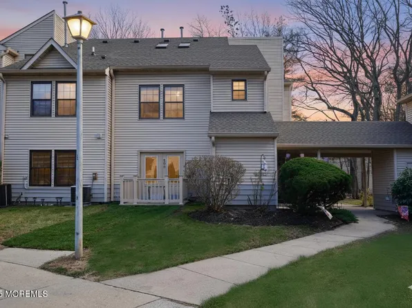 202 Owls Nest Court, Jackson, NJ 08527