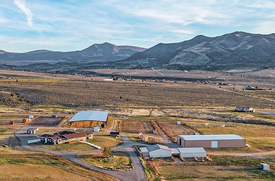 1st image of 3755 Wild Horse Rd
