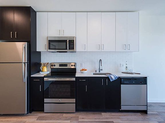 4th image of 4737 Roosevelt Way #415