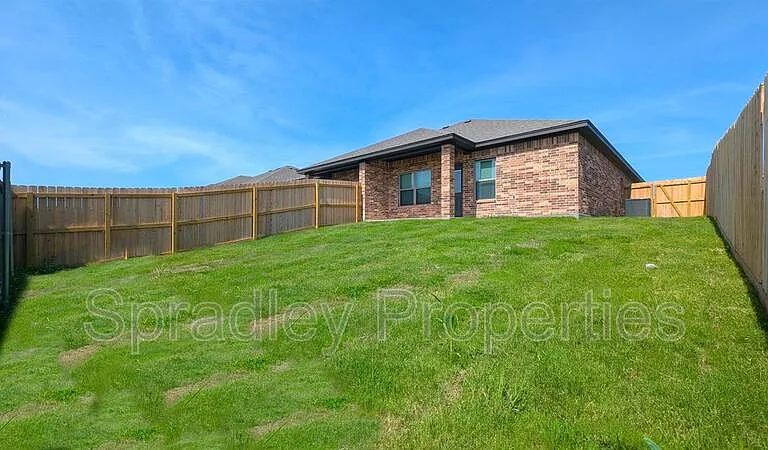 303A Juniper Dr — Photo 15