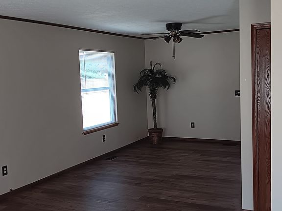 5th image of 4814 Linda Dr