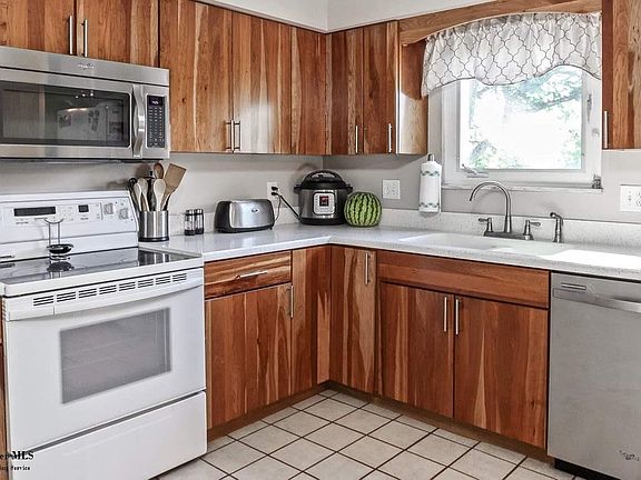 5th image of 744 Caroway Blvd