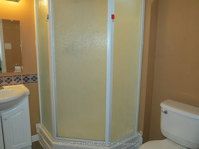 35 Moraine Cres — Photo 27
