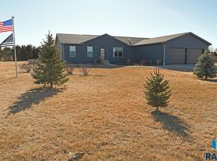 118 David Dr, Pukwana, SD 57370