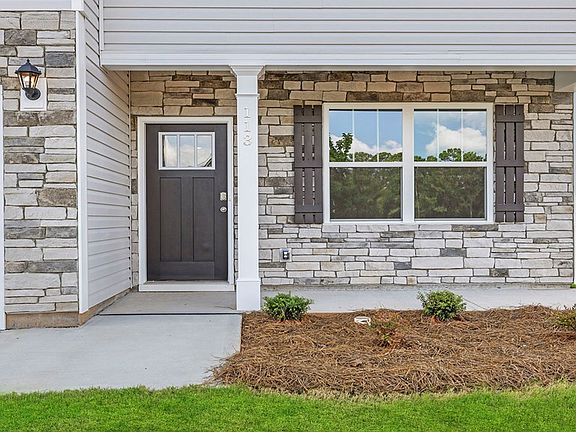 3rd image of 113 Depot Cir