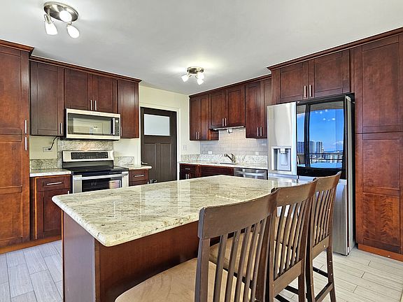3rd image of 1025 Wilder Ave APT 12B