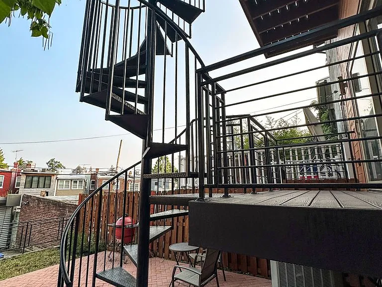 122 Bryant St NW #1 — Photo 33