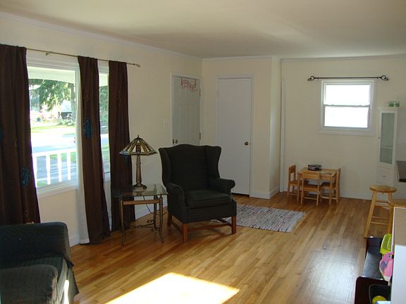 4th image of 218 Chandler Dr
