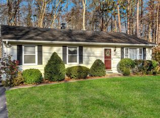 14 Postal Rd, Cream Ridge, NJ 08514