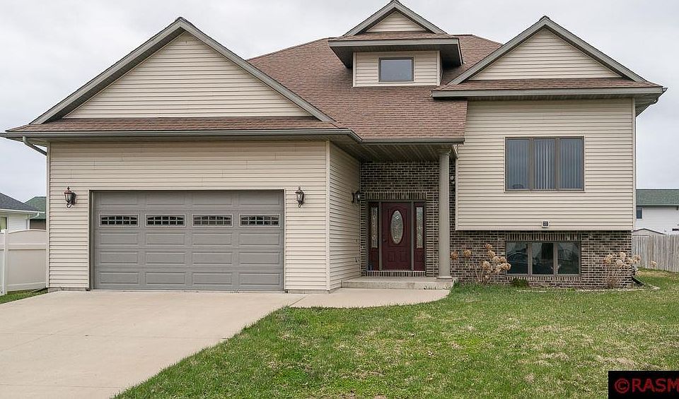 1st image of 104 Quinion Dr