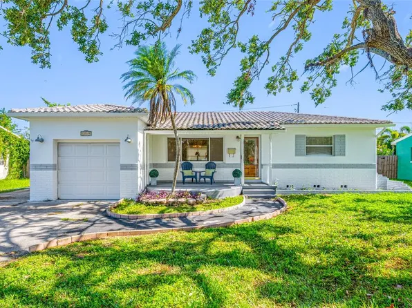 6219 Hampton Dr N, Saint Petersburg, FL 33710