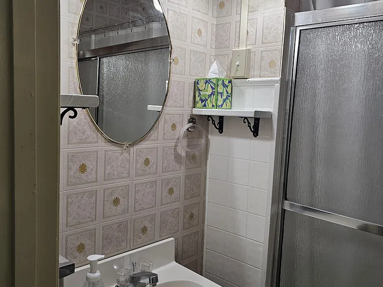 320 N Sherman Ave #1 — Photo 19