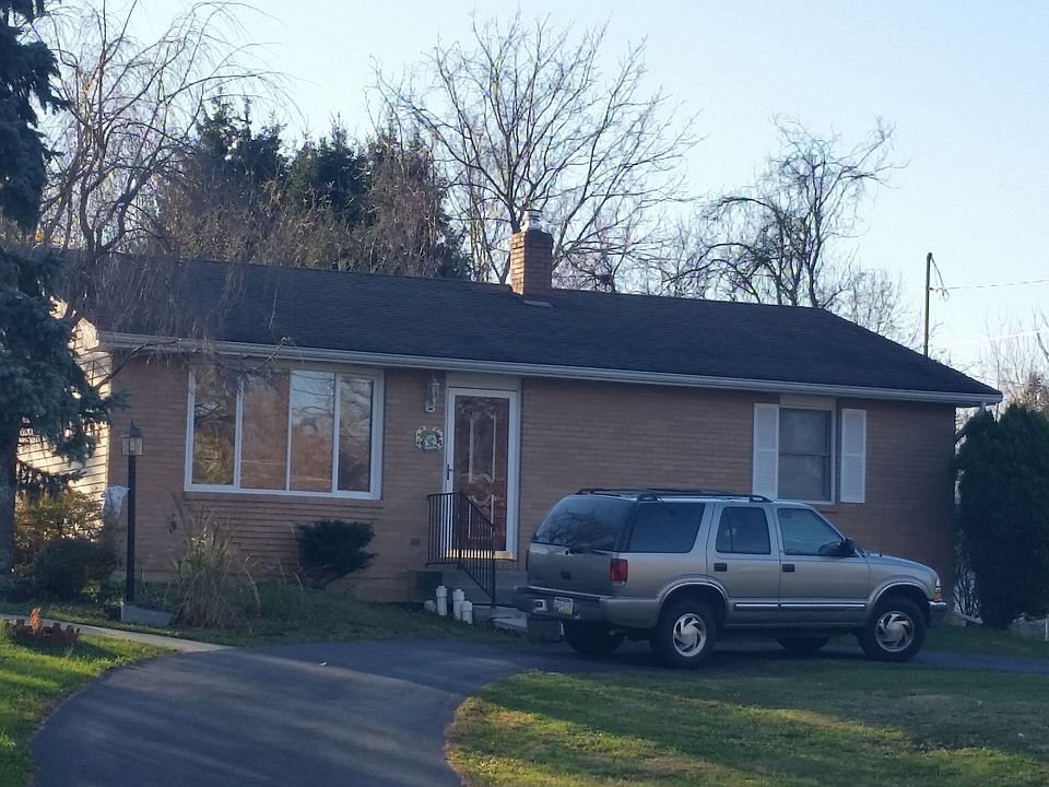 1st image of 4090 Freemansburg Ave
