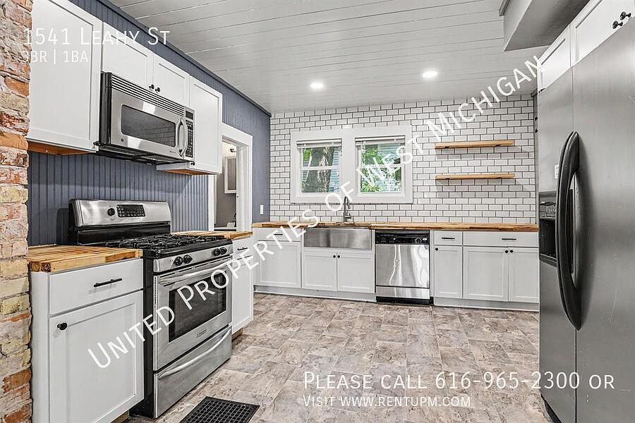 1st image of 1541 Leahy St