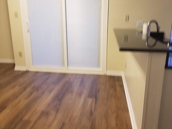 4th image of 755 Harbor Springs Trl