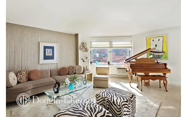Sold by Douglas Elliman | media 25