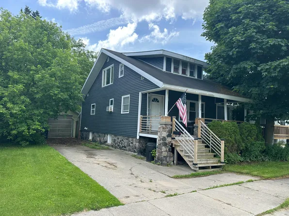 408 S 6th Ave, Alpena, MI 49707