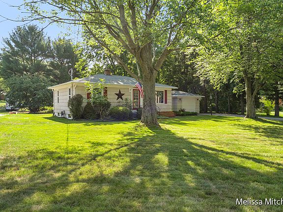 3rd image of 15078 Lakeshore Dr