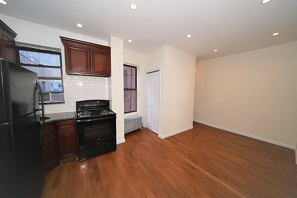 Rented by Corcoran | media 28