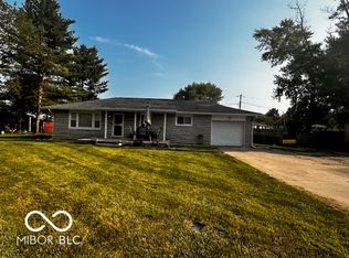 2721 E South St, Columbus, IN 47201