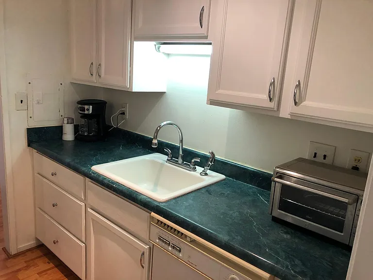 8200-608 E Jefferson Ave — Photo 13