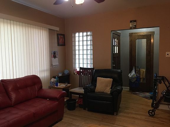 4th image of 5041 W Parker Ave