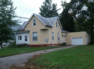 211 W Saint Louis St, Minier, IL