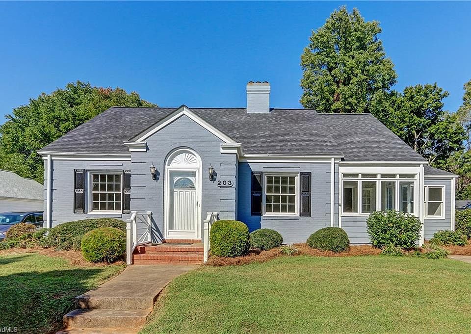 1st image of 203 E Avondale Dr