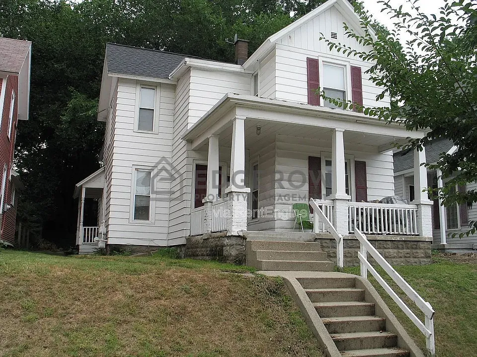 635 Lafayette Ave NE #2