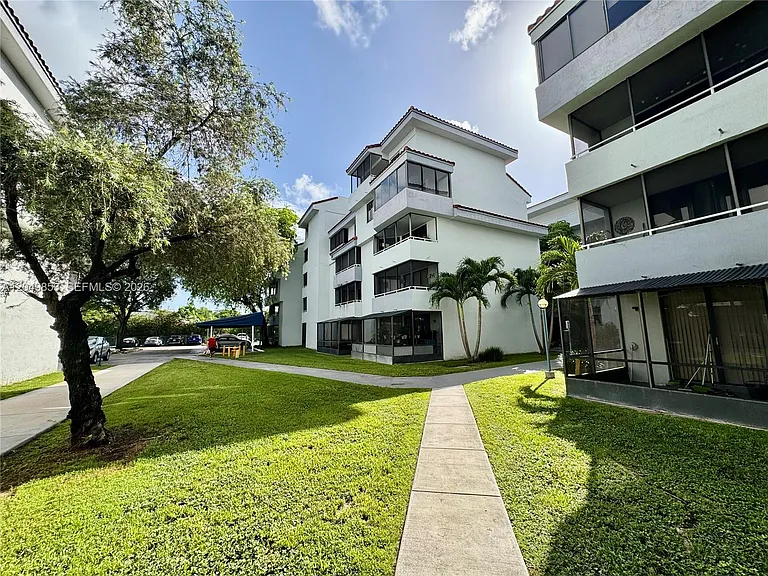 8215 SW 152nd Ave #G-304 — Photo 45