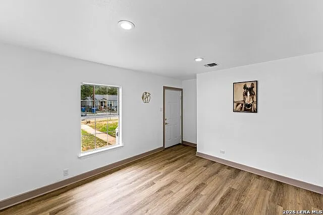 250 Koehler Ct — Photo 3