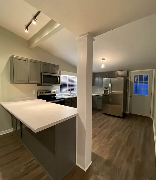 2080 Campanile Rd — Photo 3