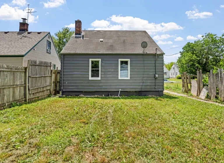 16039 Fairmount Dr — Photo 24