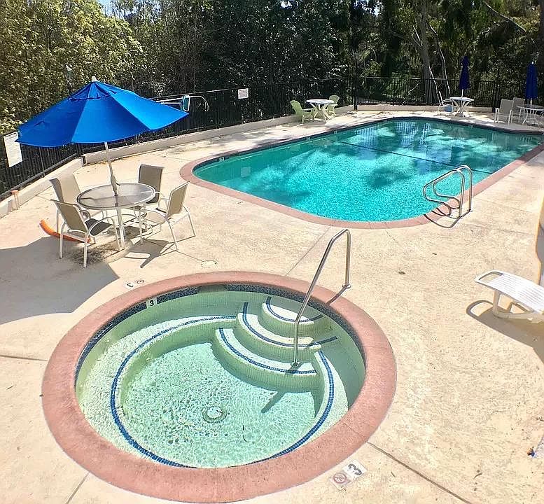 1st image of 10442 Colina Way