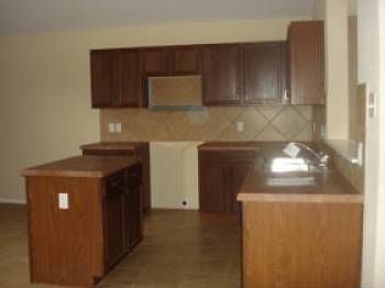 2nd image of 516 Mackenzie Way