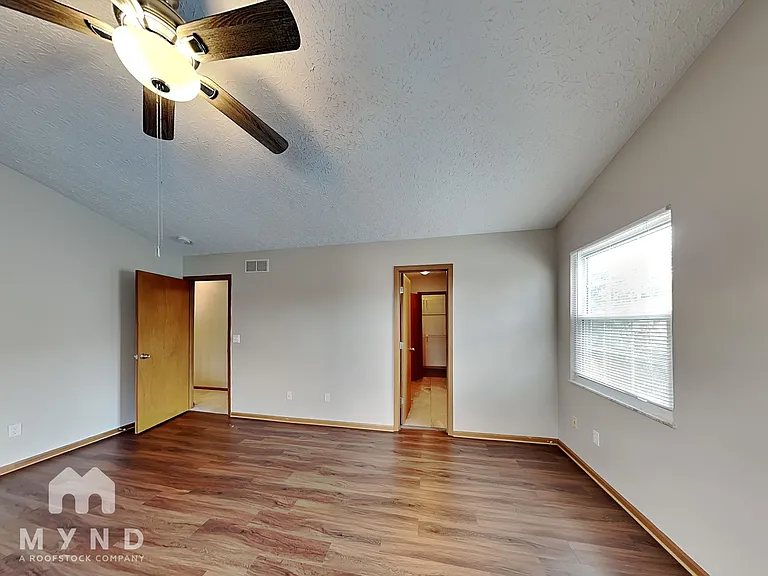 801 Ashford Glen Dr — Photo 6