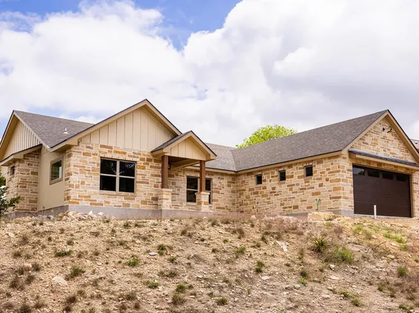 200 Castle Pines Dr, Kerrville, TX 78028