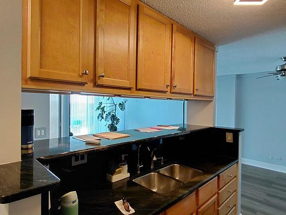 4th image of 1043 S York Rd APT 610