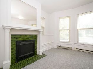 616 W Healey St #18519172, Champaign, IL 61820