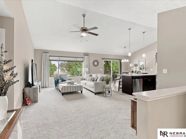 2904 Lakeside Dr, Plattsmouth, NE 68048