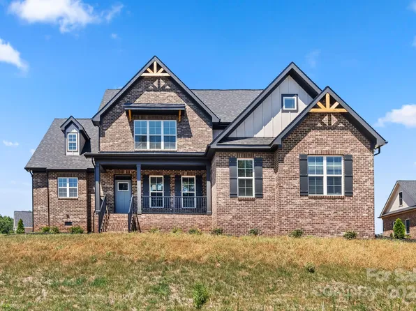 5268 Antler Creek Dr, Granite Falls, NC 28630