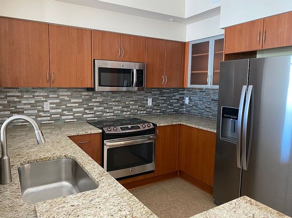 806 Windward Way #405