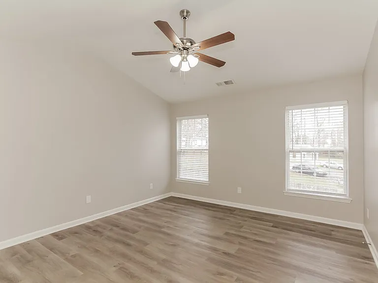 211 Winding Canyon Dr — Photo 10