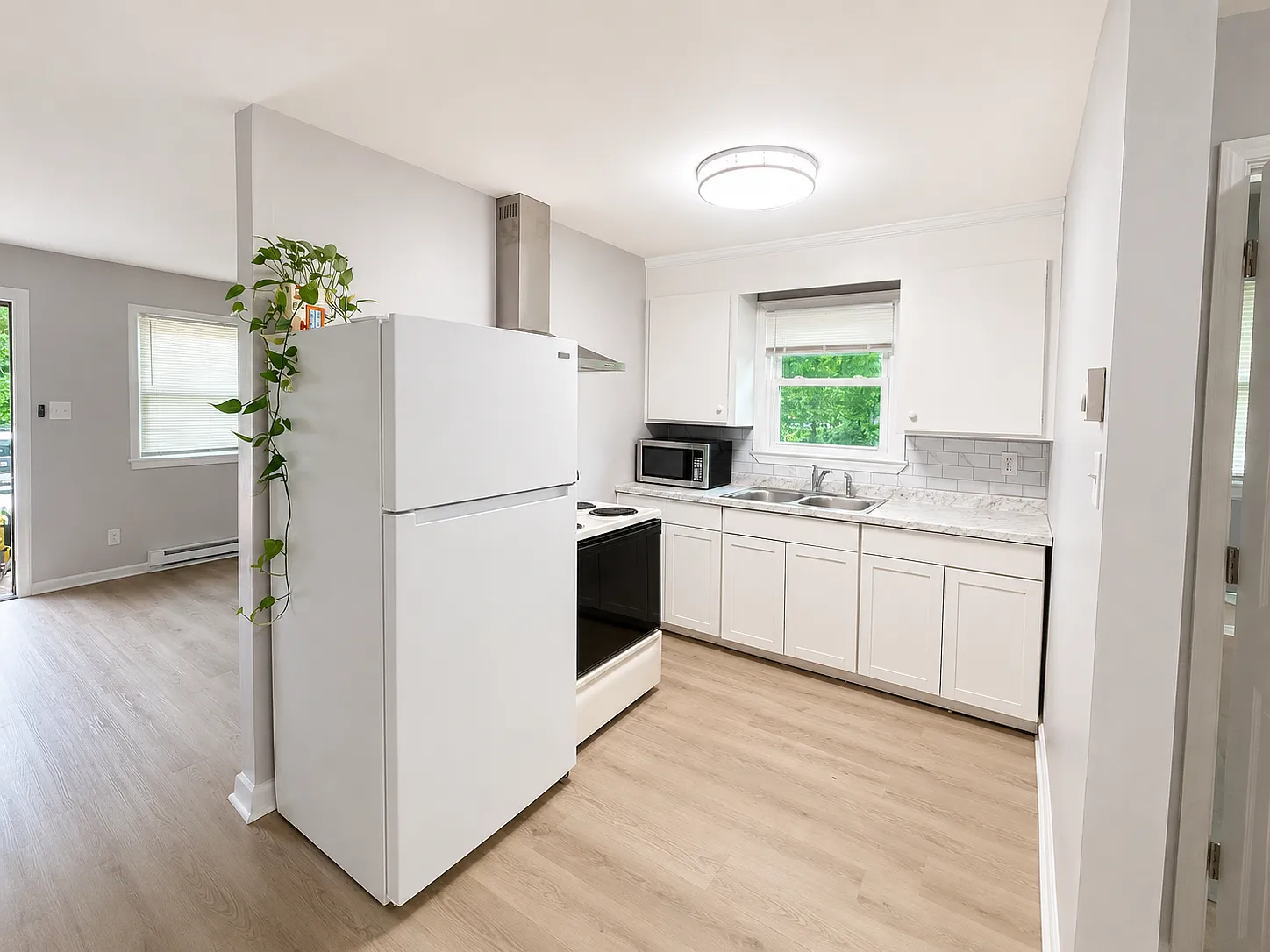 2 bed, 658 sqft, $1,200 — Photo 4