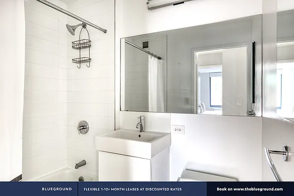 Rented by The Blueground | media 10