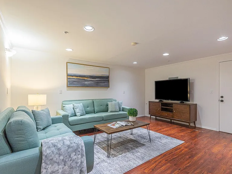 441 Camille Cir #12 — Photo 33