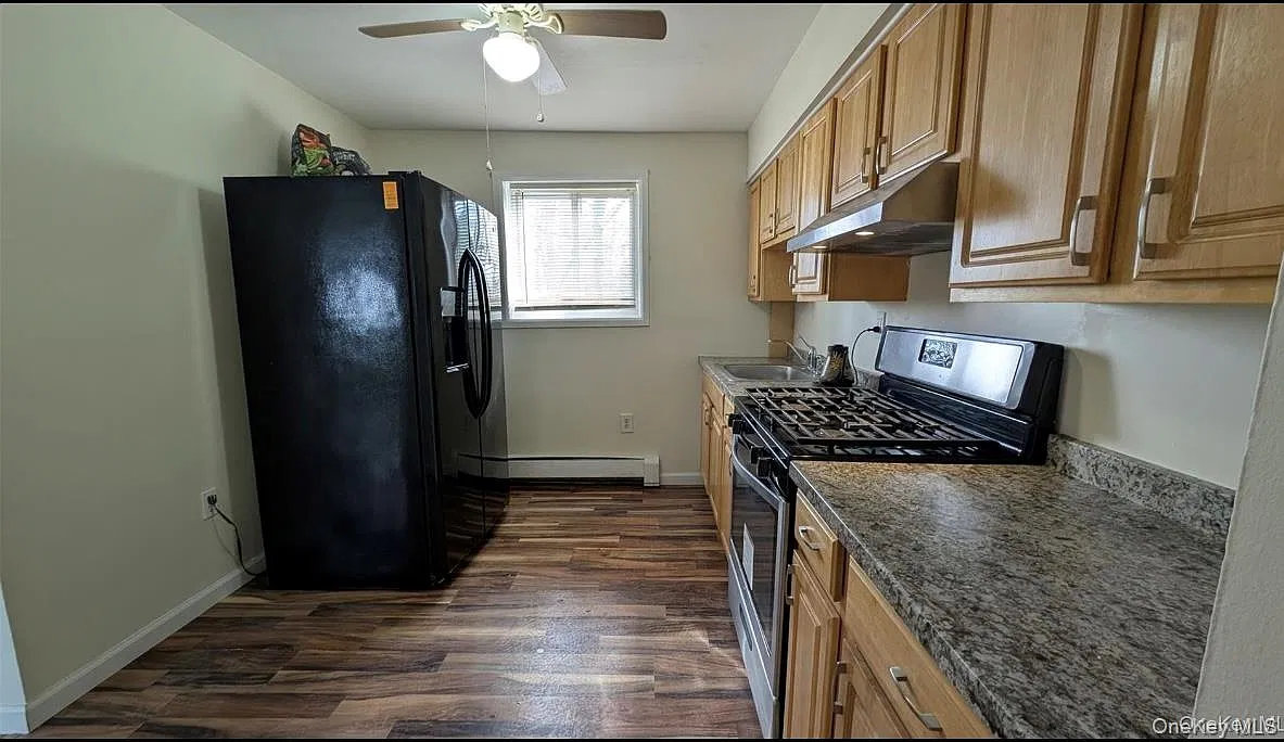 2 bed, 1.0 bath, 2447 sqft, $2,300 — Photo 4
