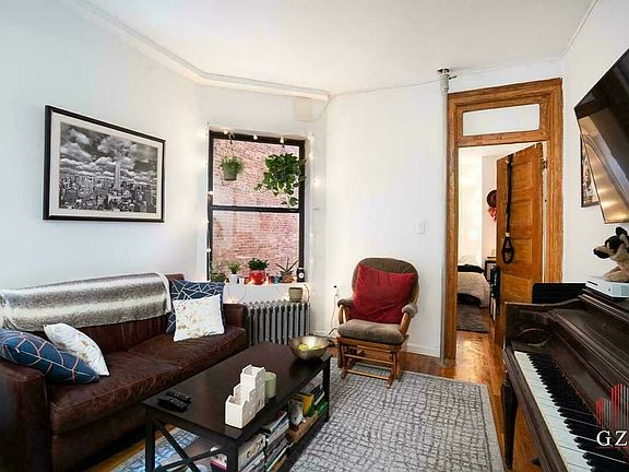 3rd image of 427 W 154th St APT 6